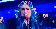 https://www.ragusanews.com/immagini_articoli/31-08-2023/loredana-berte-ha-un-malore-e-non-si-esibisce-alla-villa-bellini-di-catania-100.jpg