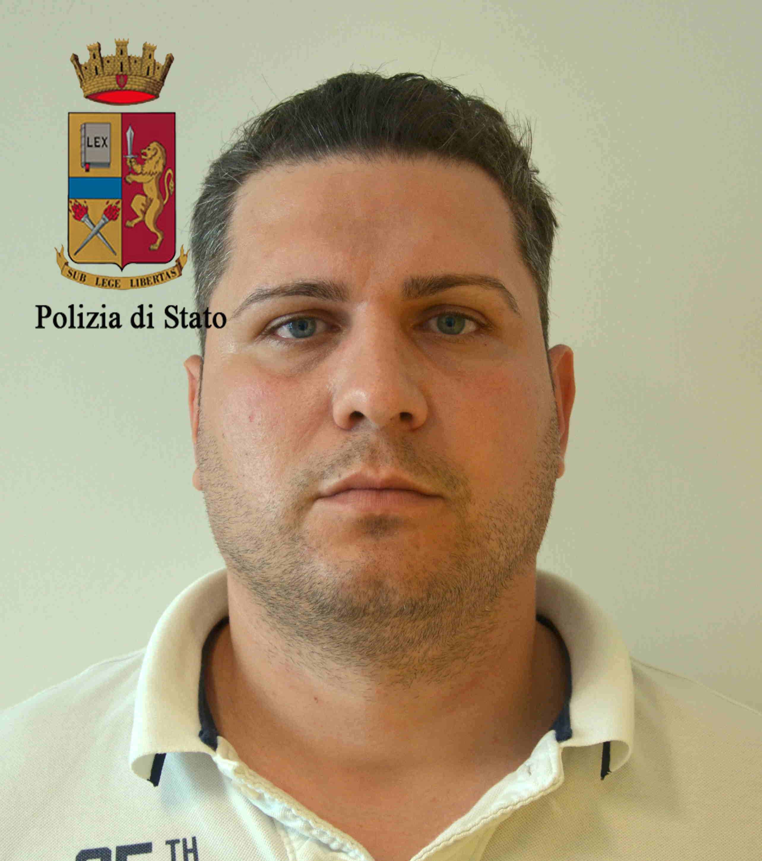 Furti Nei Centri Commerciali La Rumena Con Gli Occhi Di -