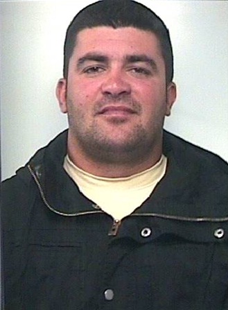 Acate, manette per Francesco Petino