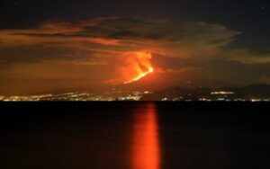 Etna in eruzione oggi