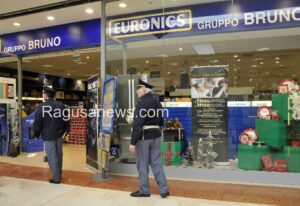 400 pezzi rubati