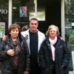 Salvuccio Fugura insieme ad Ida Vitale Del Vecchio e Teresa Bonomo