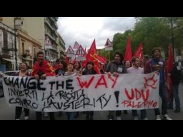 Protesta studenti medi, traffico in tilt