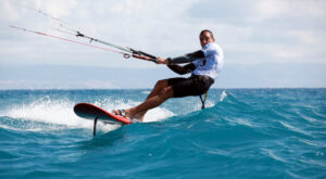 Slalom kiteboarding