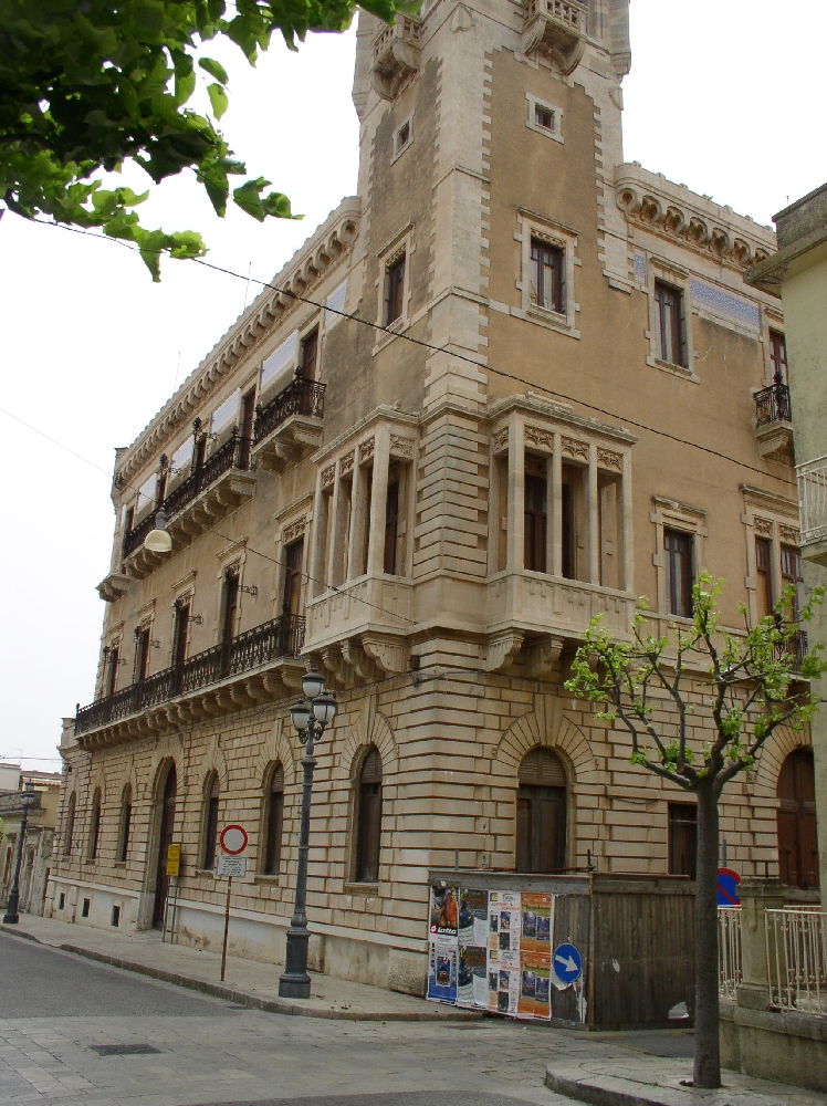 Palazzo Bruno di Belmonte torna Municipio