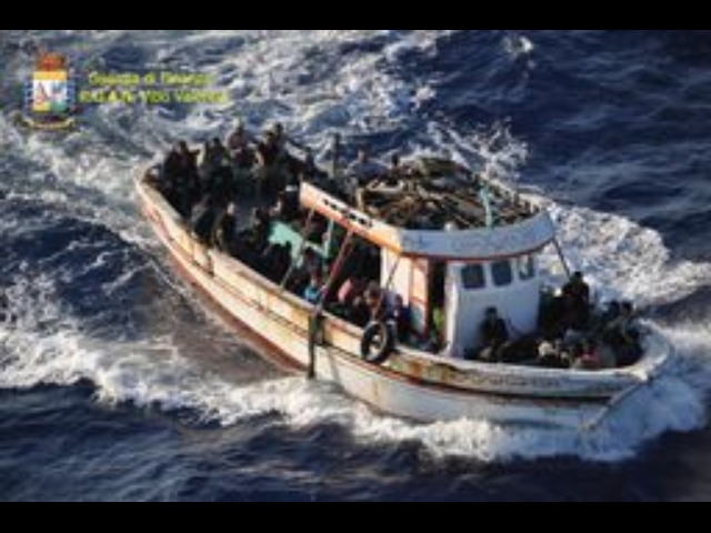 A sud di Lampedusa soccorsi 150 migranti