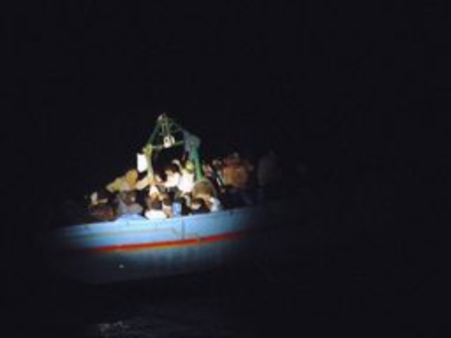 Due barconi soccorsi in Canale Sicilia