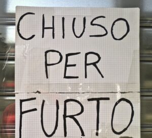 Chiuso per furto