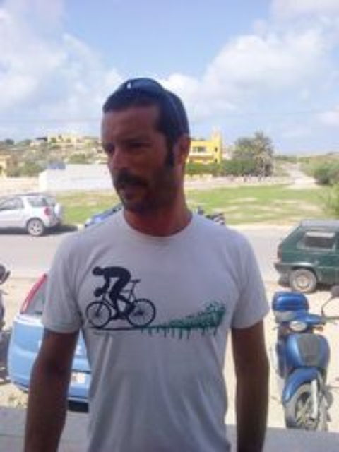 Naufragio: pescatore, impedito trasbordo