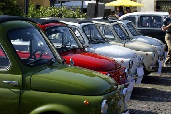 Raduno delle Fiat 500 a Comiso