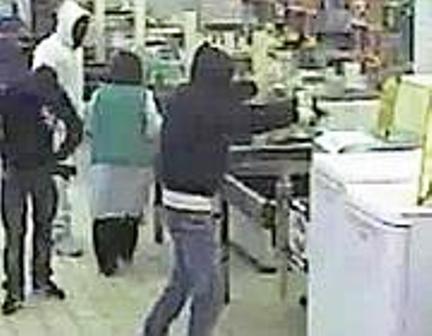 Rapina a mano armata al supermarket Crai di Comiso