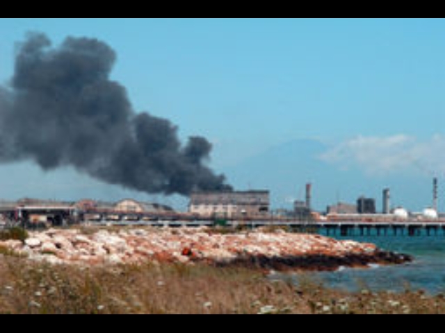 Inquinamento, sequestrata area Isab Nord