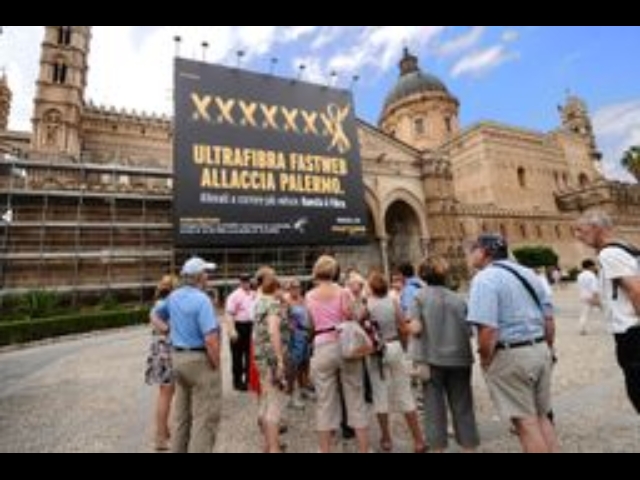 Pubblicita’ in Cattedrale, polemiche