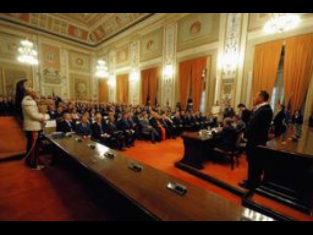 Sicilia approva legge ‘antiparentopoli’
