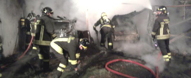 A fuoco due auto in un garage di Acate