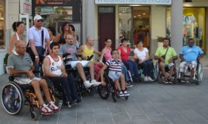 In carrozzina contro le barriere