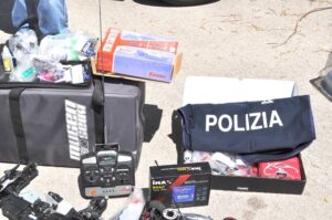 Il materiale sequestrato