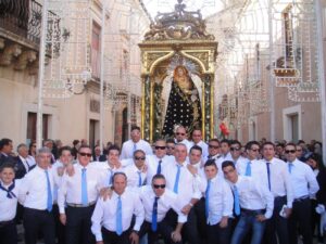 L’addolorata e i portatori