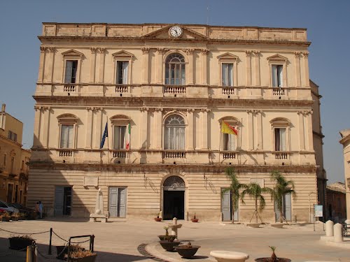Sei i candidati a sindaco di Comiso