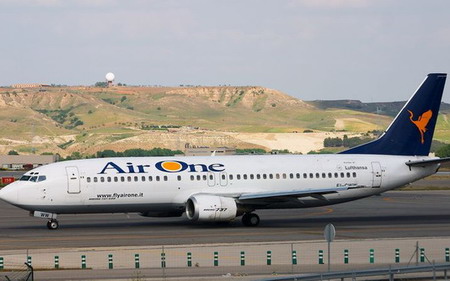Aeroporto di Comiso, trattative con Air One, voli per Roma e Milano?