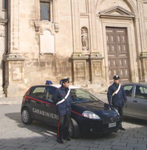 Truffe in chiesa