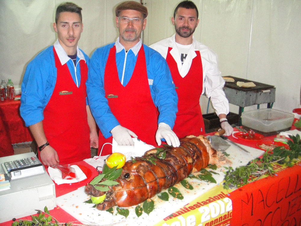 A Giarratana il presepe si fa a suon di porchetta
