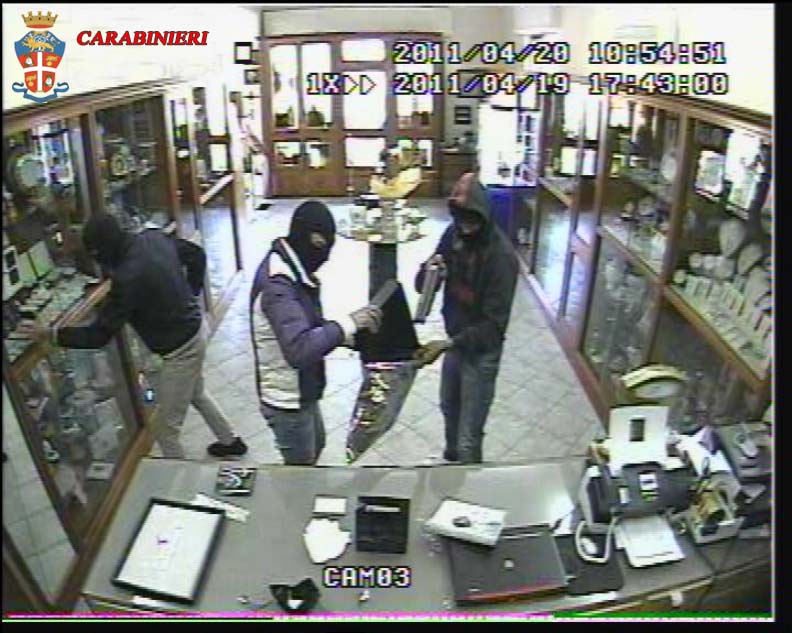 Rapina a Santa Croce, quattro arresti, c’è una donna