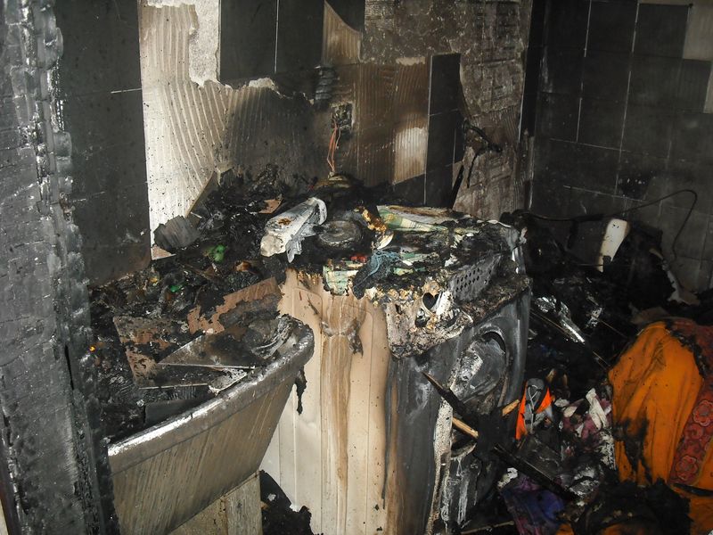 Incendio di una casa ad Acate