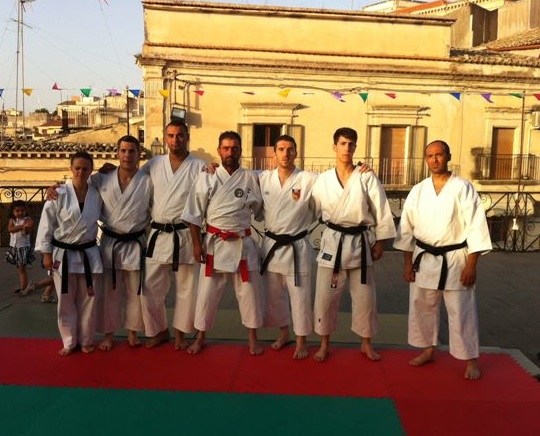 A Monterosso se le danno a suon di karate
