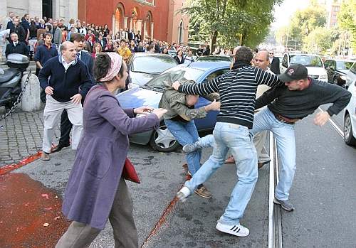 Rissa ad Acate, cinque arresti