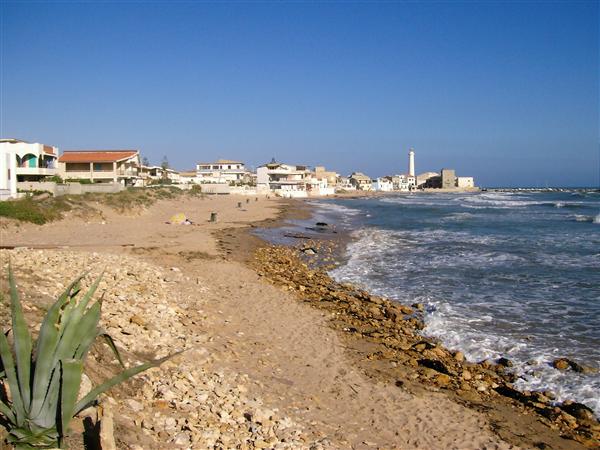 Vacanze nella villa di lusso confiscata, denunciata famiglia boss Madonia