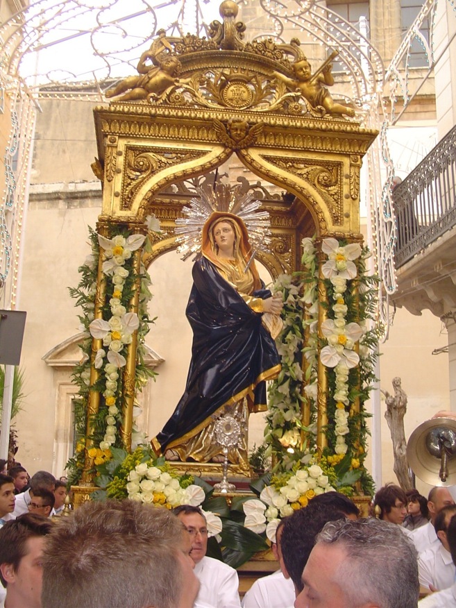 Comiso abbraccia l’Addolorata