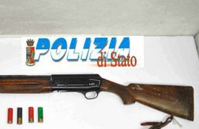 Il fucile sequestrato