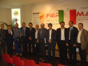 Pino Aprile a Vittoria, con Aiello e Dipasquale