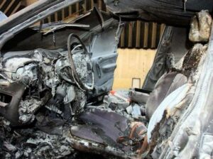 Auto incendiata