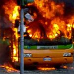 Bus in fiamme