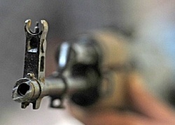 Colpi di kalashnikov vicino casa Montalbano, blitz e arresti