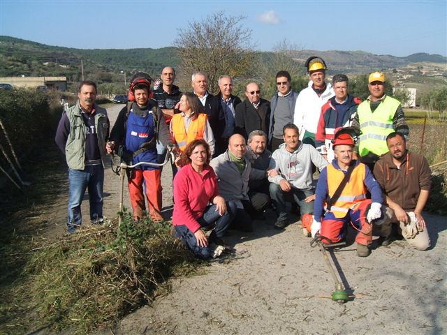 Lavori di scerbatura a Monterosso Almo