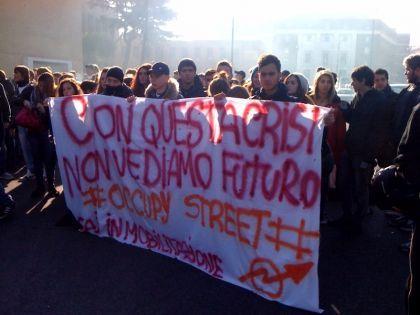 Ieri a Modica studenti in piazza per la giornata mondiale dello studente