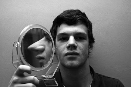 Cimitero ai privati e stato di calamità. Le bugie sulla giunta Rustico