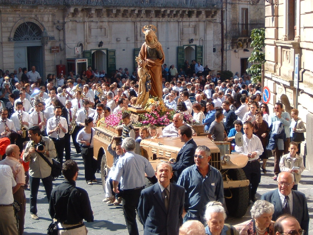 La festa della Santissima Bambina, a Monterosso Almo