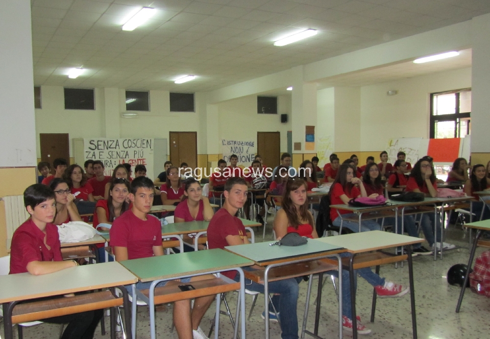 Modica, classe pollaio, Codacons annuncia esposto in Procura