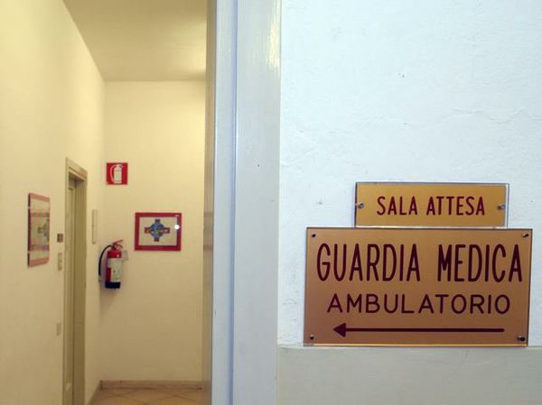 Ispica, donna muore a casa dopo visita alla Guardia medica. E’ giallo