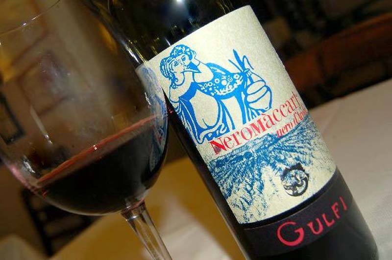 Due vini della cantina Gulfi segnalati dal Touring
