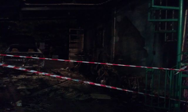 Incendio di una casa, un’auto e due moto a Santa Croce Camerina