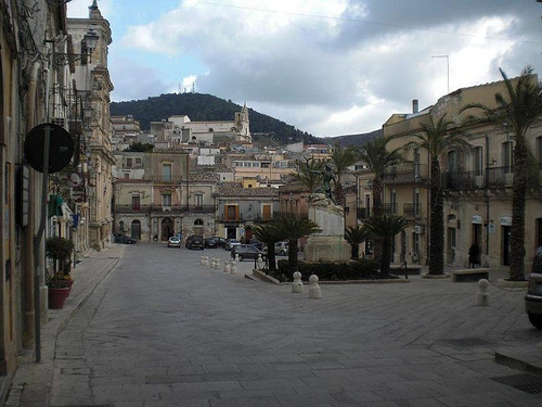 Internet gratis in piazza Duomo a Chiaramonte Gulfi