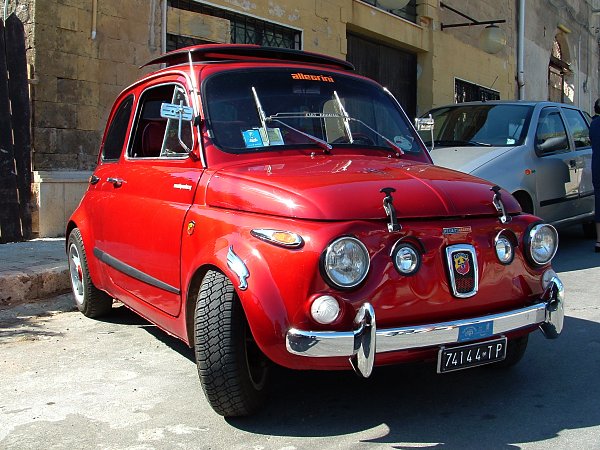 Il raduno delle Fiat 500 a Chiaramonte Gulfi