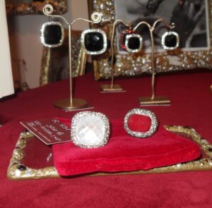 Anello in vetrina gioielleria