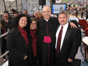 Coro Fiamma Viva e Mons