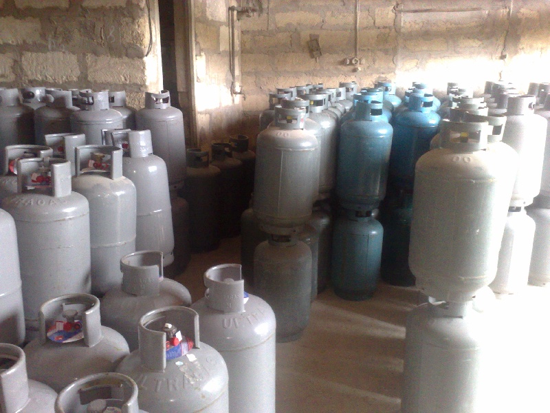 Sequestro di bombole Gpl dalla Finanza